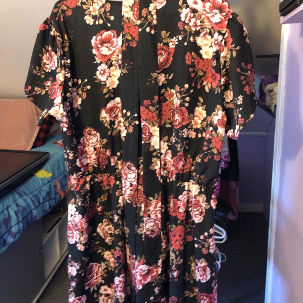 Dress - Picture 4 of 5